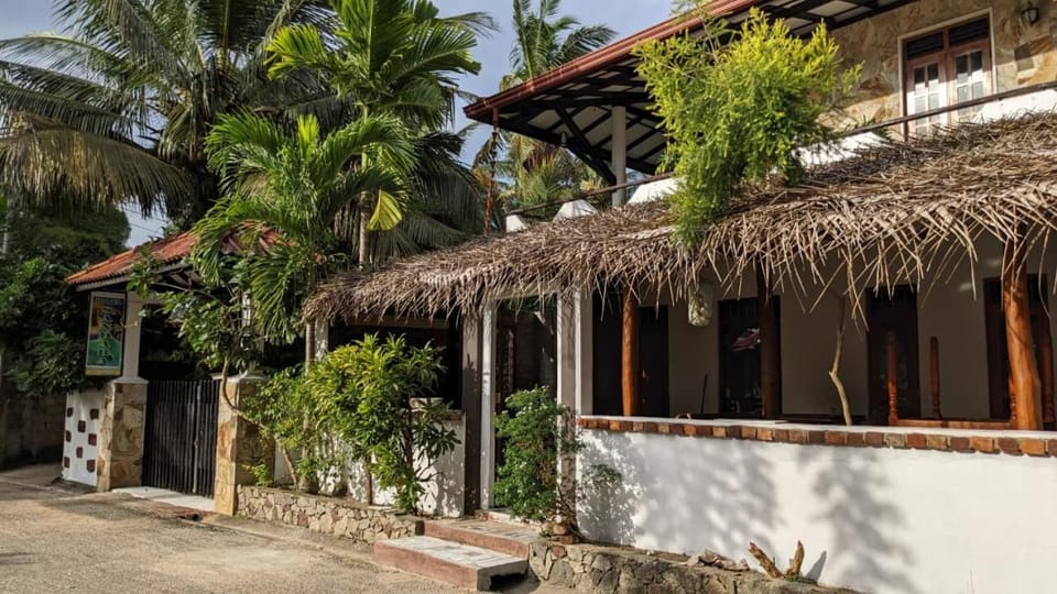 Sandara villa Bed and Breakfast in Tangalle