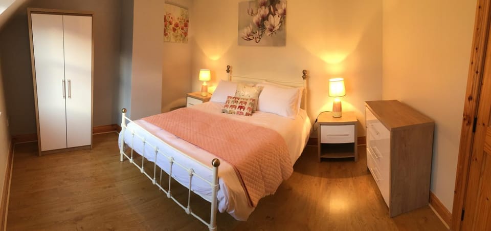 No 4 Ballymastoker Cottage House in County Donegal