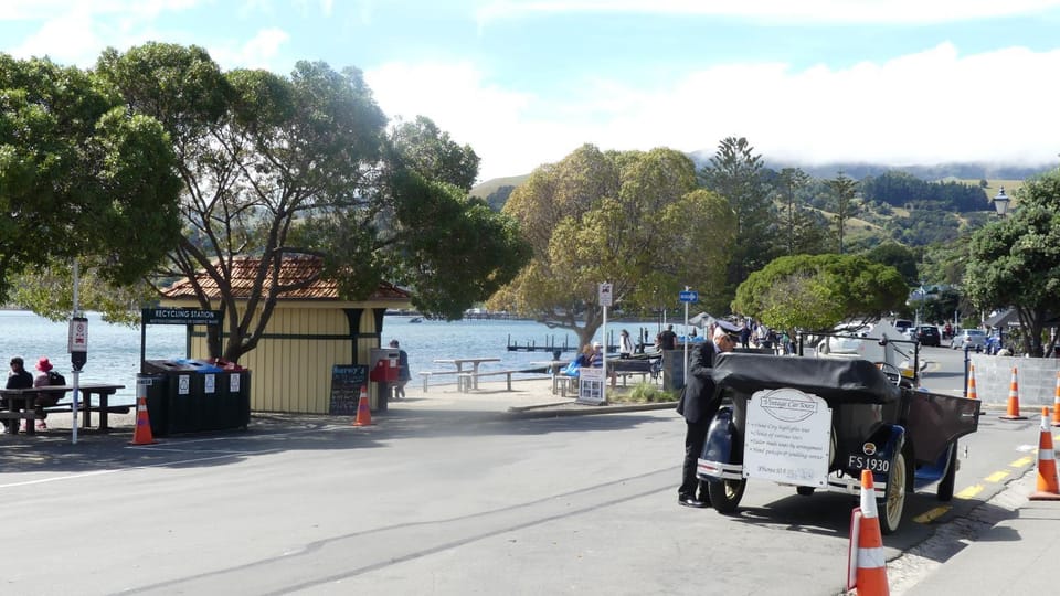 Sea view, Street view