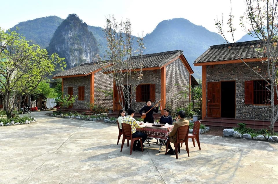 Property building, Balcony/Terrace, On site, Entertainment