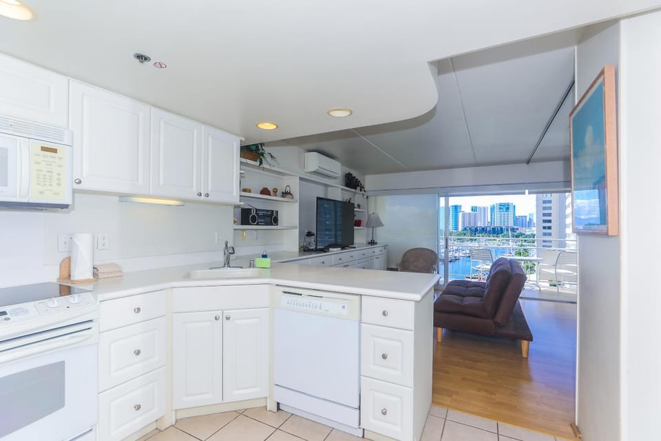 Ilikai Tower 839 House in Honolulu