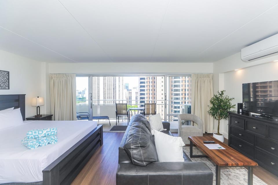 Ilikai Tower 1536 House in Honolulu