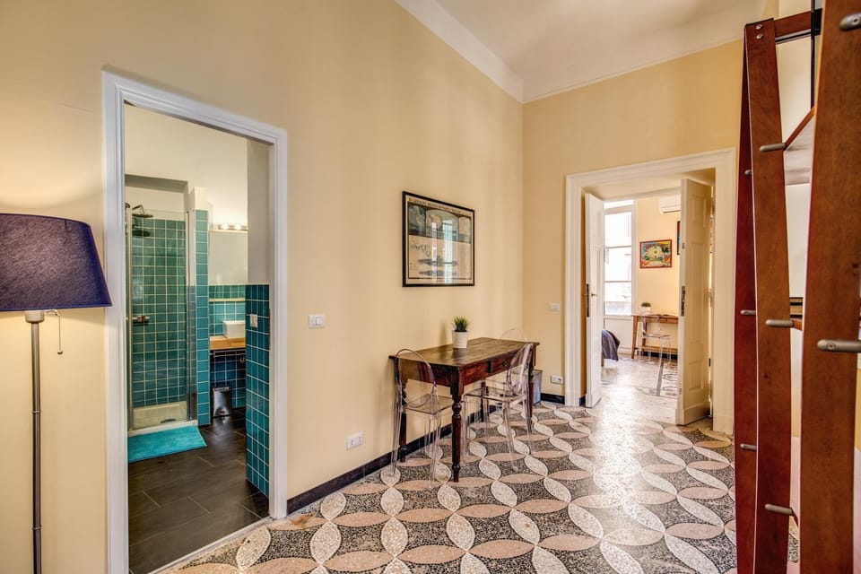 Cavour Colloseum suite Apartment in Rome
