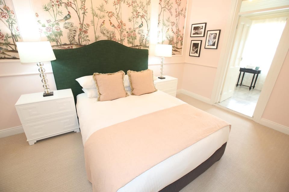 Victoria and Albert Guesthouse Bed and Breakfast in Mount Victoria