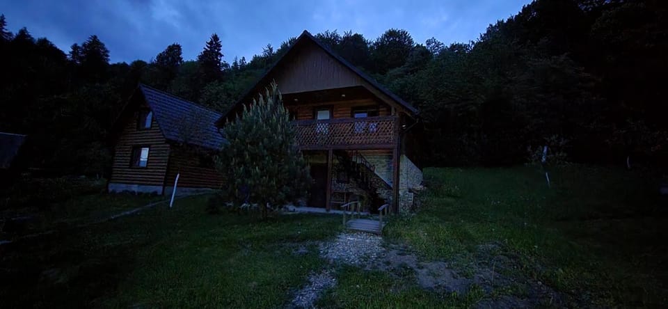 Під горою Nature lodge in Ukraine