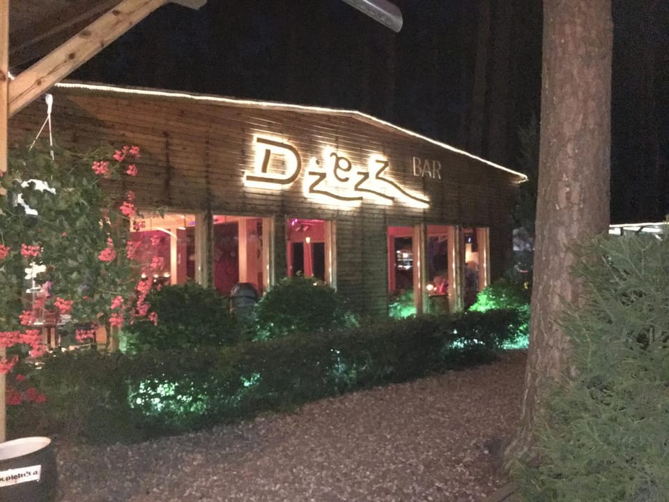 Property building, Night, Lounge or bar, Evening entertainment