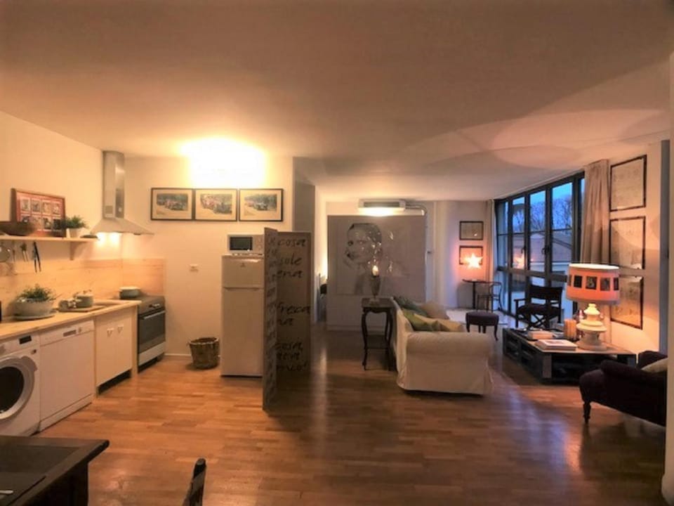 Photo of the whole room