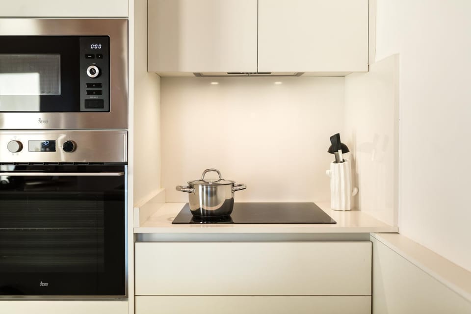 Coffee/tea facilities, Kitchen or kitchenette, minibar, pet friendly, stove