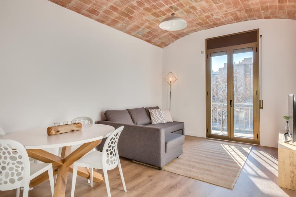 TV and multimedia, Balcony/Terrace, Living room, Seating area, Dining area