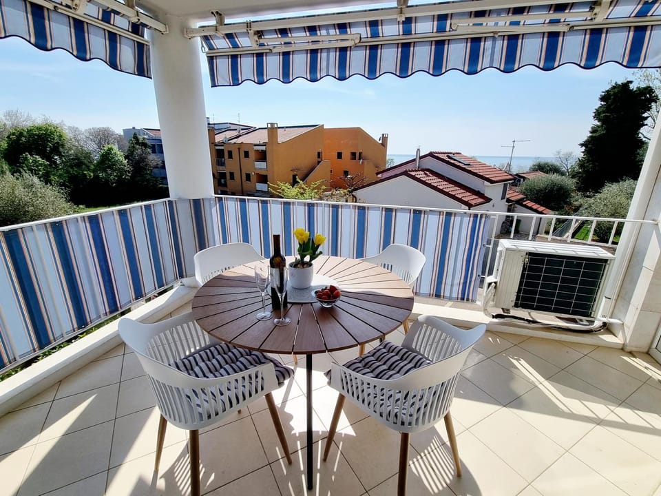 Balcony/Terrace, Seating area, Sea view