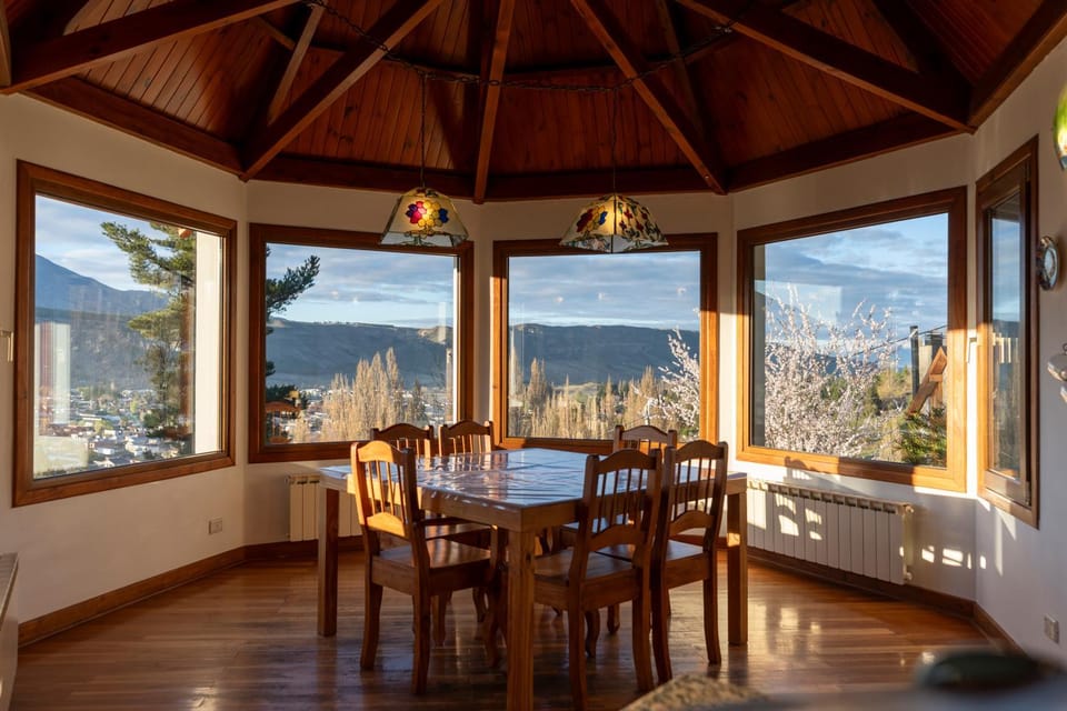 Altos de Esquel House in Esquel