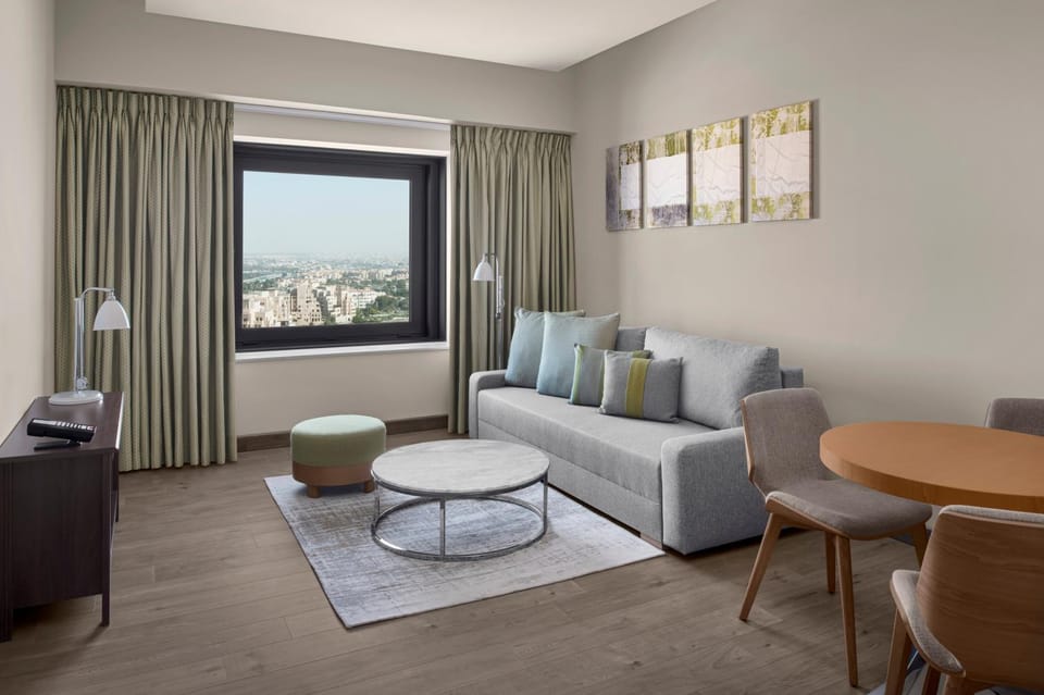 View (from property/room), Living room, Dining area, City view