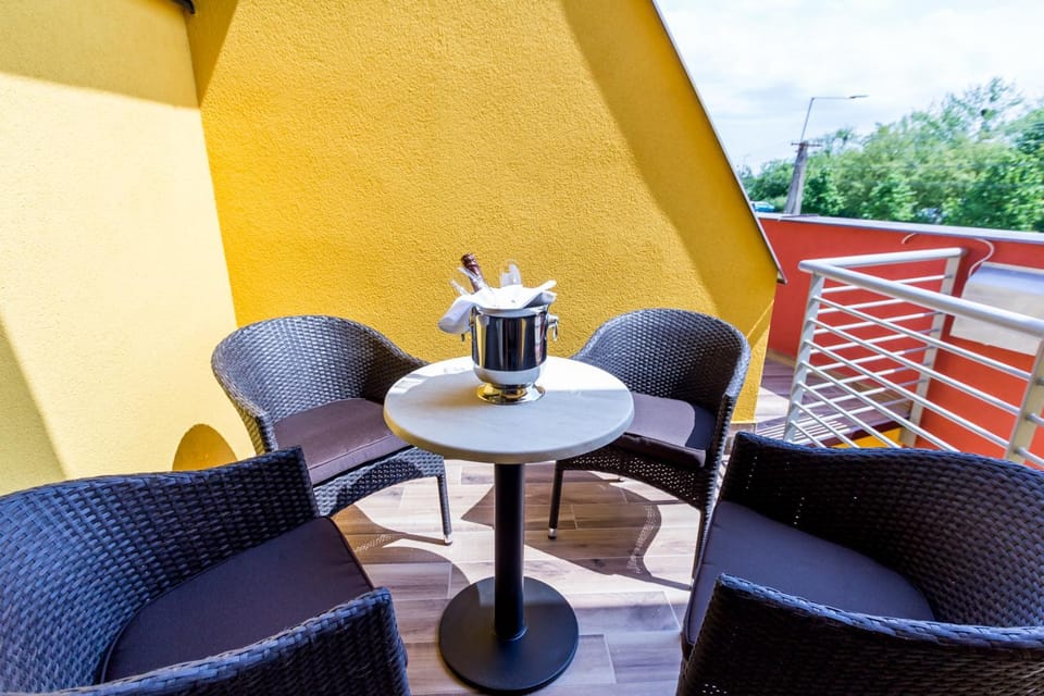 Day, Balcony/Terrace
