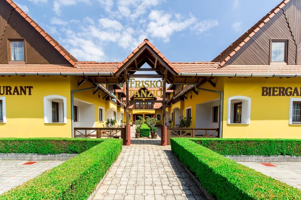 Property building, Facade/entrance