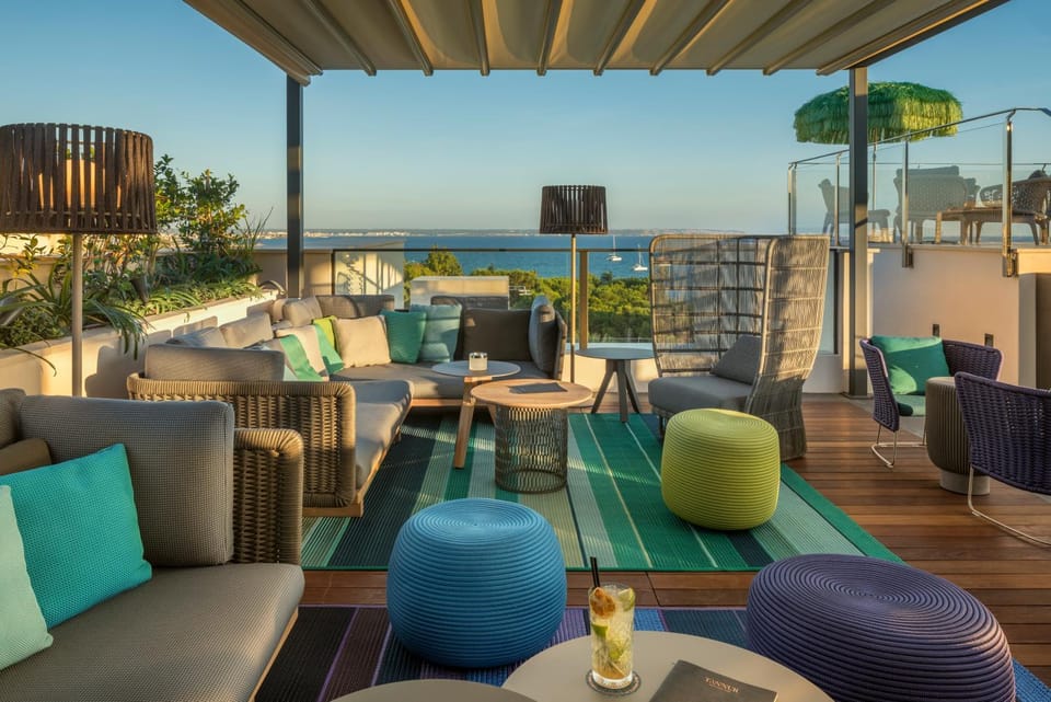 Restaurant/places to eat, Lounge or bar, Sea view, Sunrise, Sunset