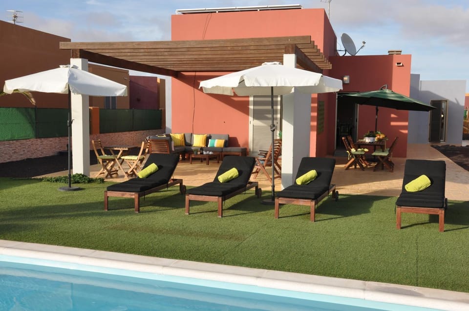 Villa Surprise only Solar Energy Villa in Maxorata