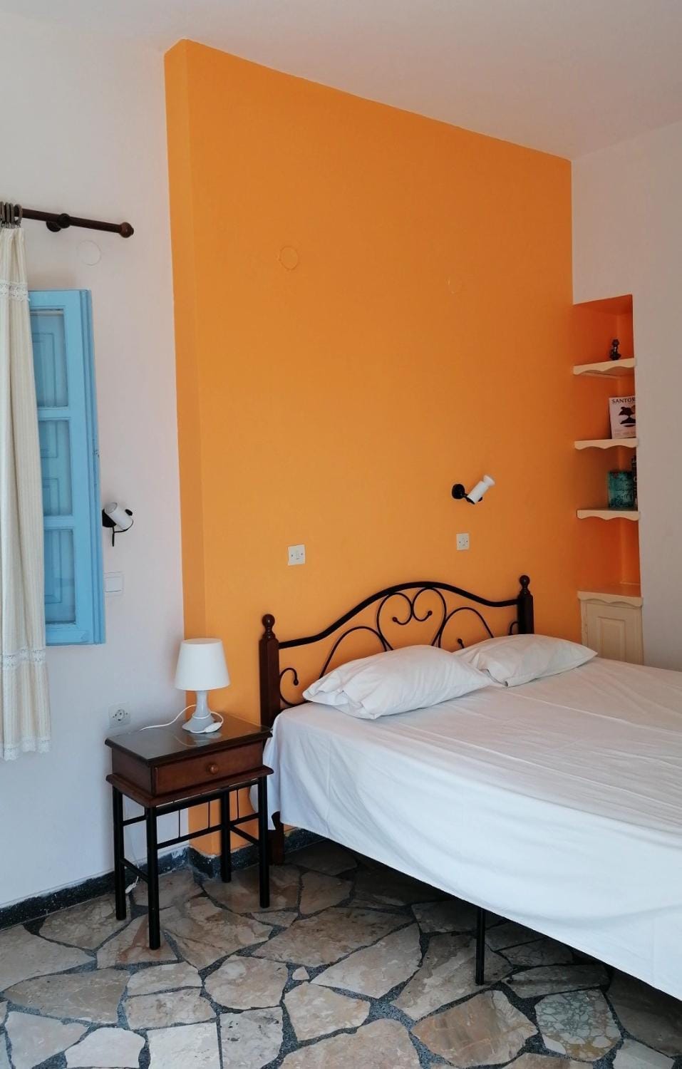 Vocamvilia Apartments Apartment in Kamari
