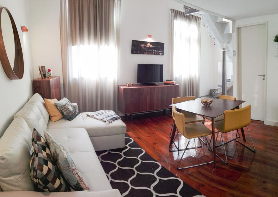 Communal lounge/ TV room, Living room