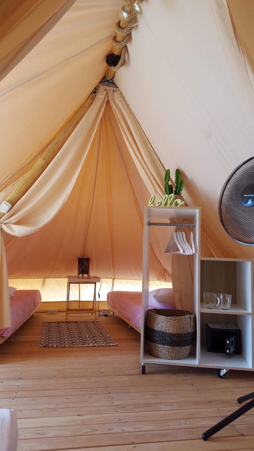 Camping Aloa Luxury tent in Bol