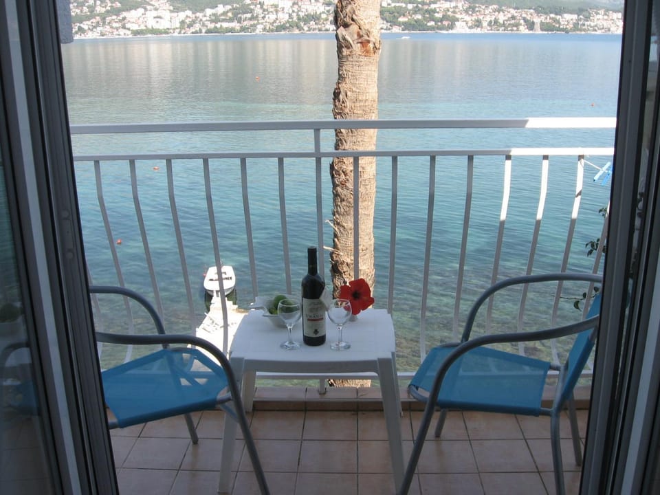 Balcony/Terrace, Mountain view, Sea view