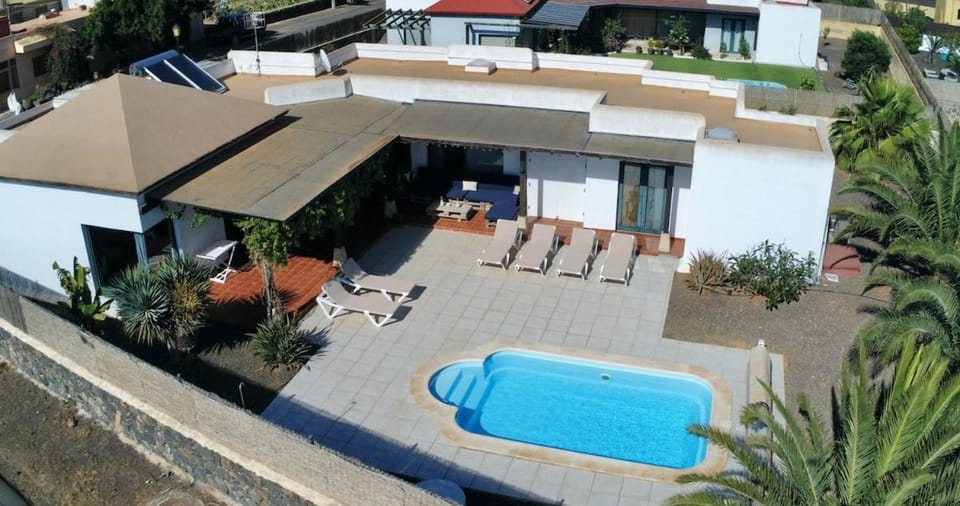 Villa spacieuse et lumineuse avec piscine Chauffée Villa in Maxorata