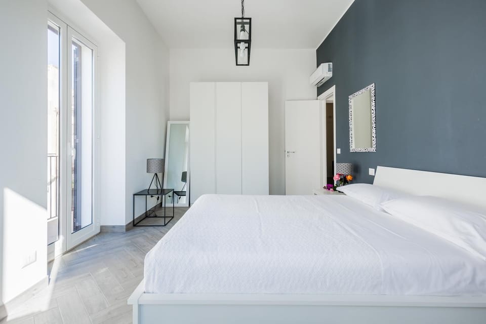 Bed, Bedroom, wardrobe, air conditioner
