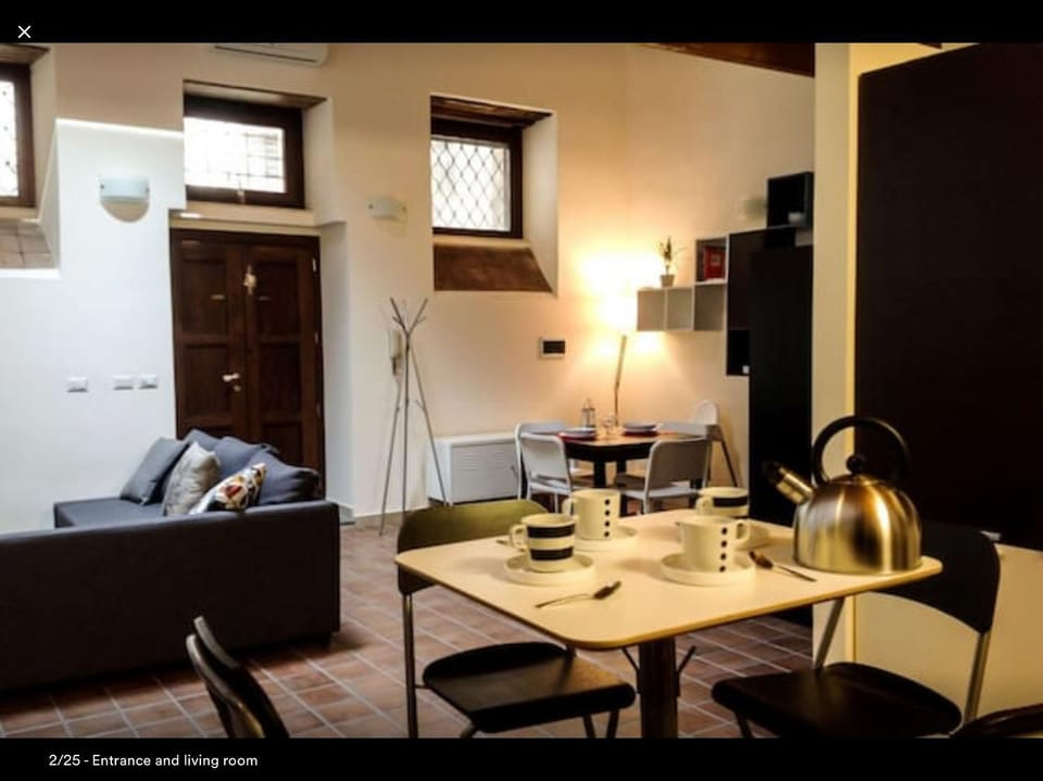 Living room, Seating area, Dining area