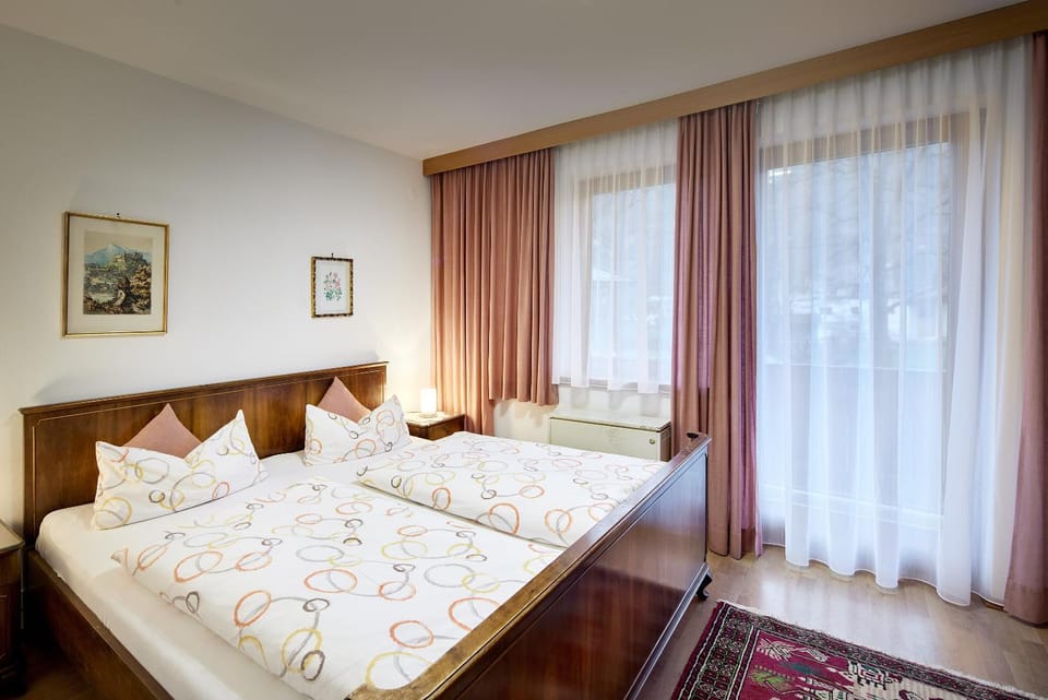 Natural landscape, Winter, Summer, View (from property/room), Balcony/Terrace, Photo of the whole room, Decorative detail, Hiking, Bedroom, children, Family, furniture