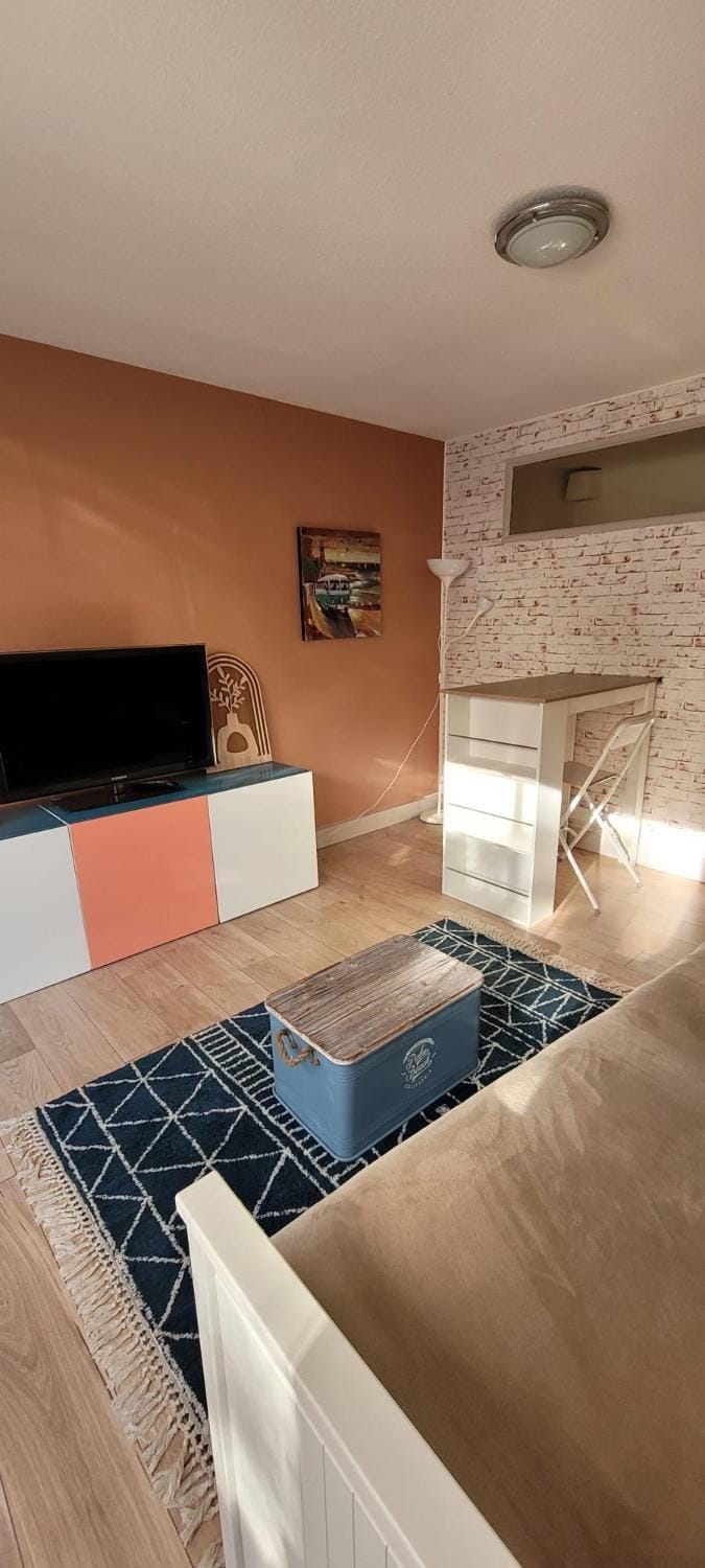 Le Studio Ombragé Apartment in Occitanie
