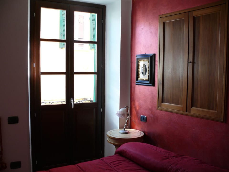 Photo of the whole room, Decorative detail, Bedroom