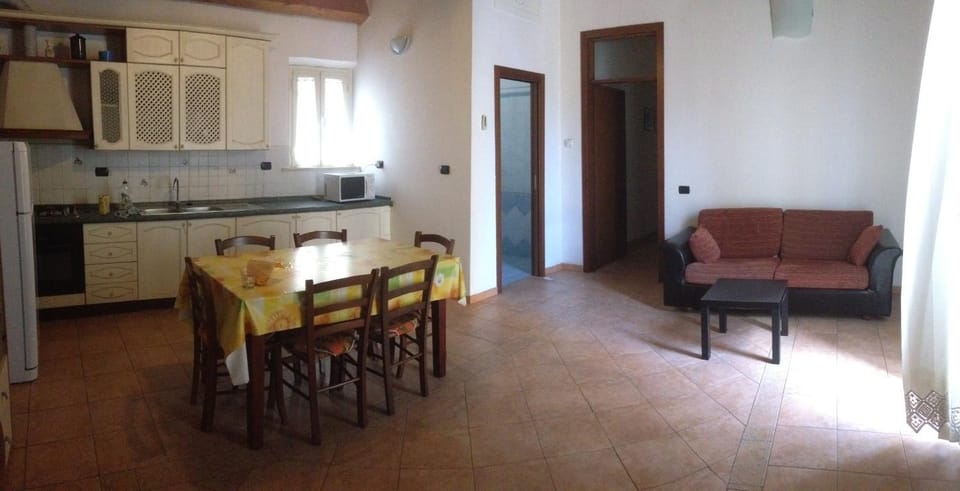 Kitchen or kitchenette, Living room, Dining area, pet friendly, stove