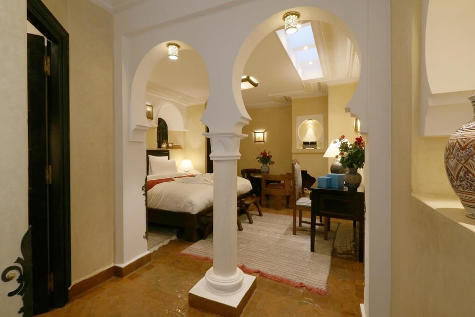 Bathroom, Bedroom, flat iron