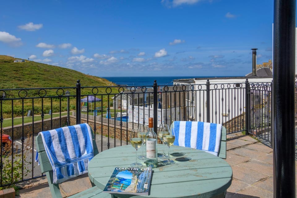 Patio, Sea view
