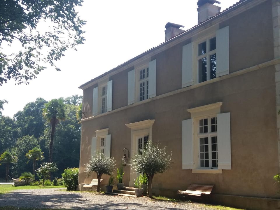 Chateau Saint Martin B&B Bed and Breakfast in Nouvelle-Aquitaine