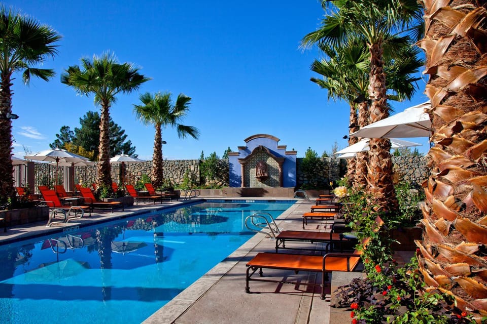 Day, Swimming pool, Swimming pool