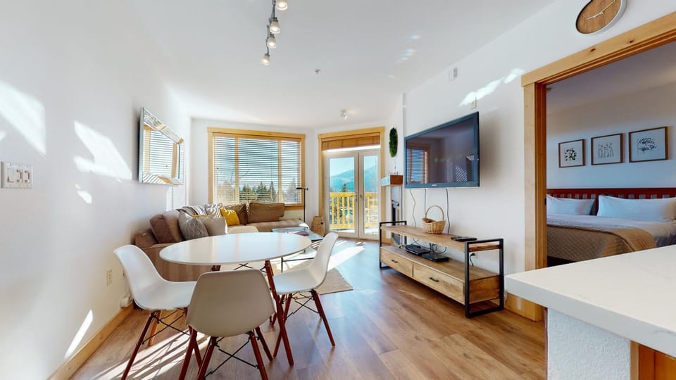 Sunstone #109 Condo Apartment in Mammoth Lakes
