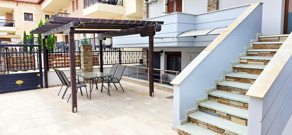 View (from property/room), Balcony/Terrace