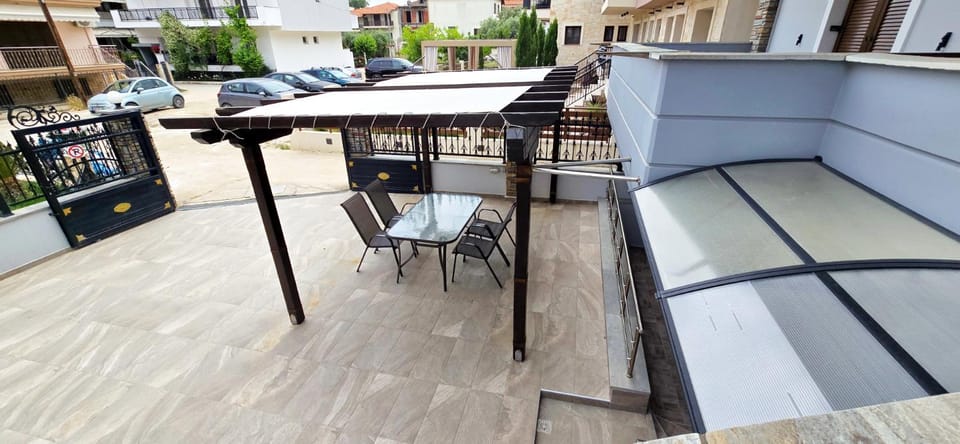 View (from property/room), Balcony/Terrace