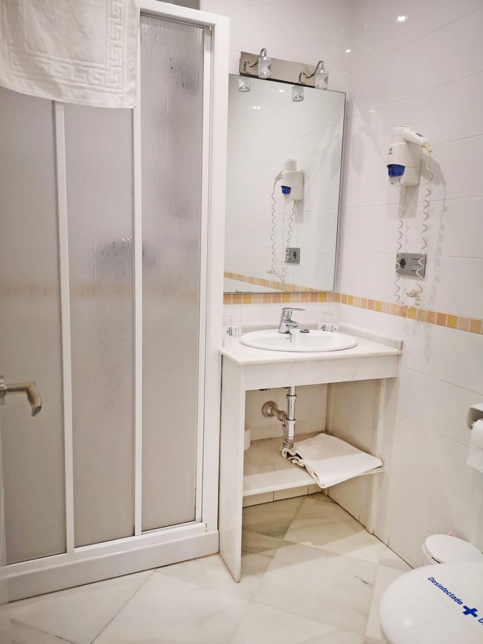 Hostal Bodega Bed and Breakfast in Conil de la Frontera
