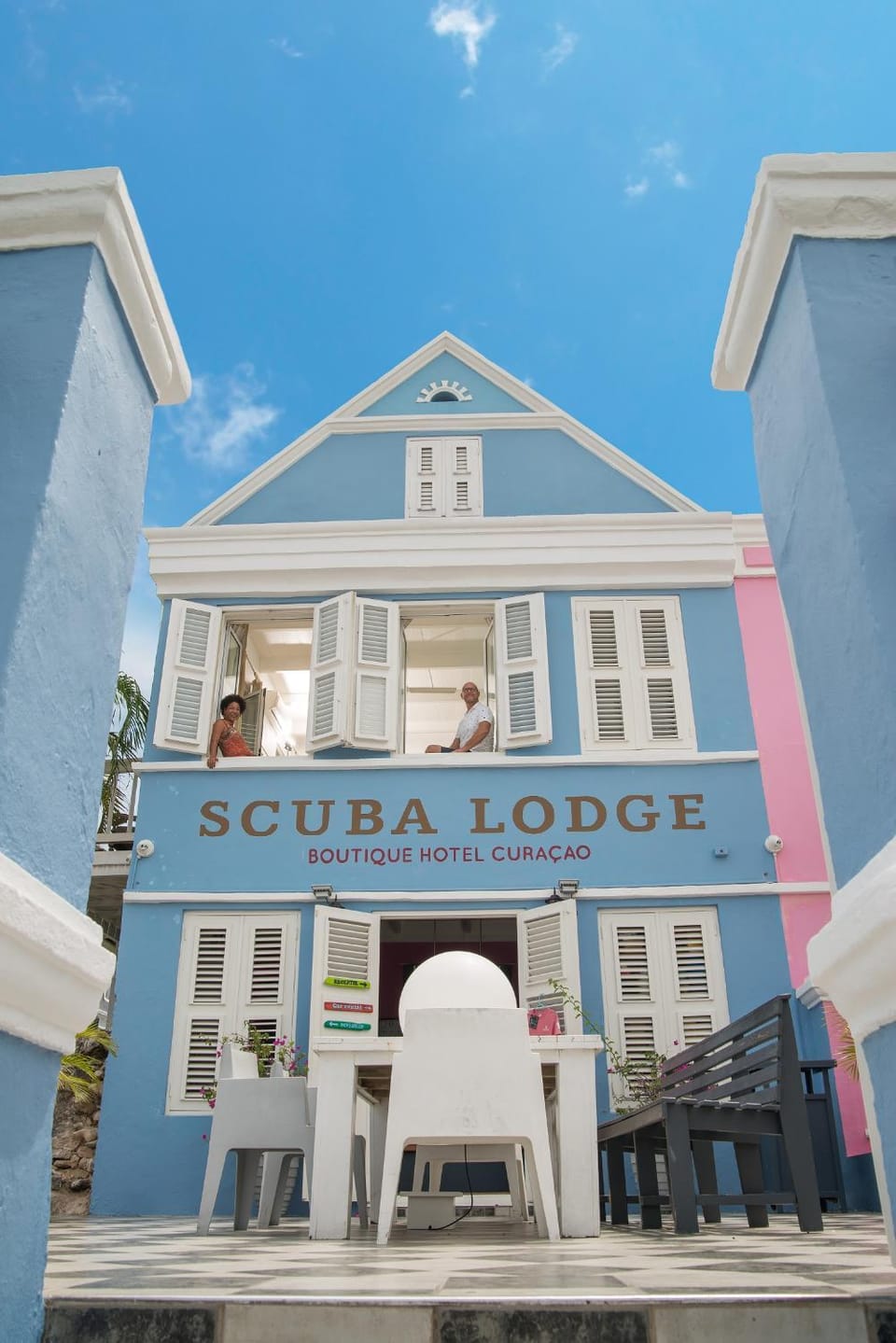 Facade/entrance