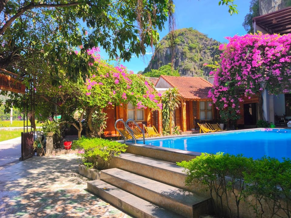 Property building, Pool view, Swimming pool