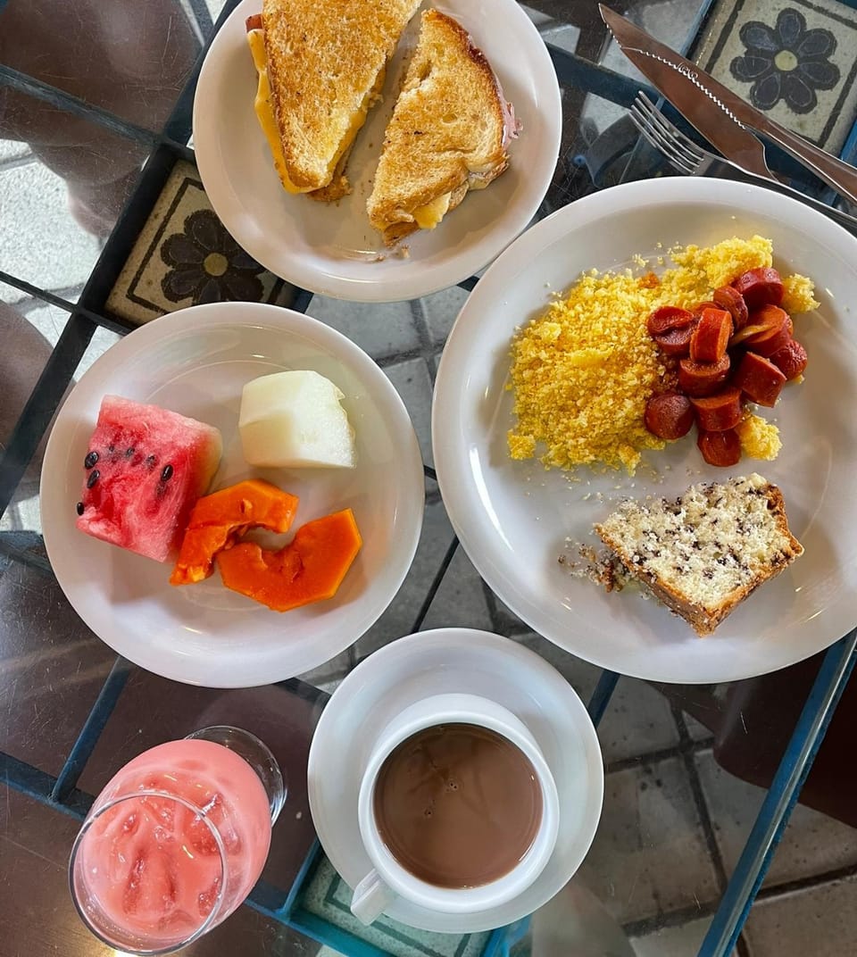 Restaurant/places to eat, Food and drinks, Breakfast