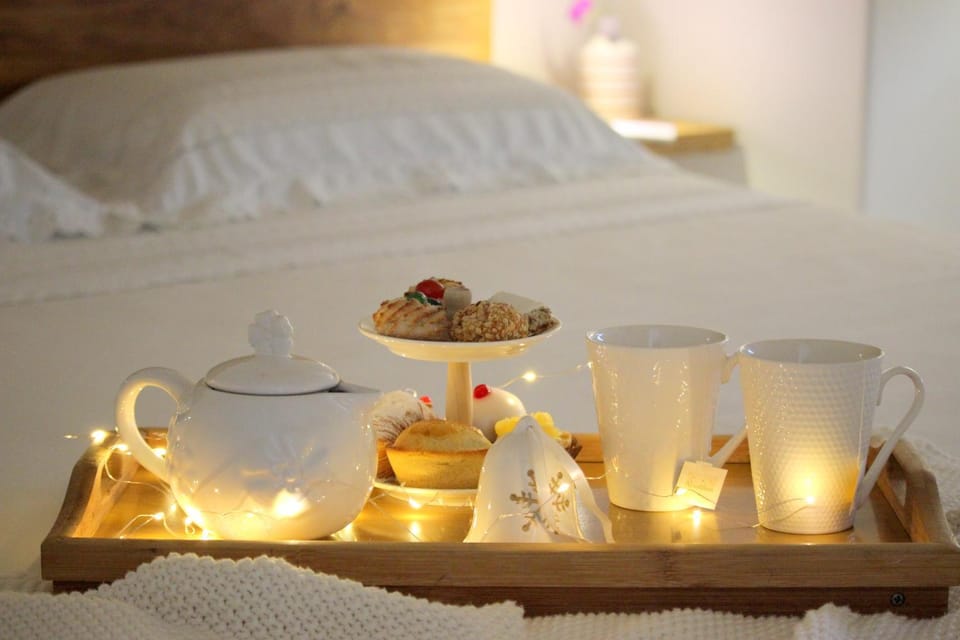 Bed, Bedroom, Breakfast