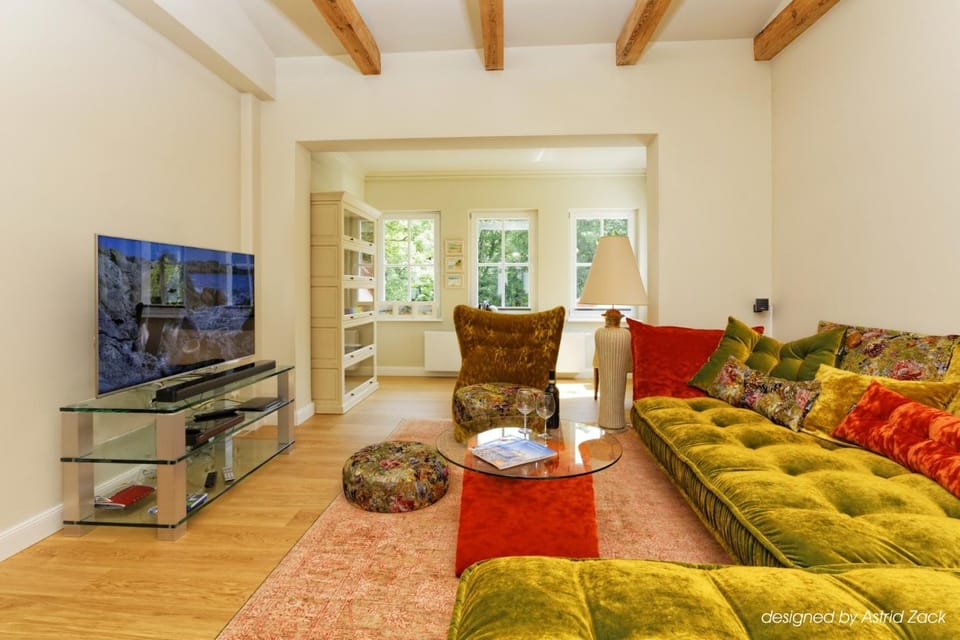 TV and multimedia, Living room