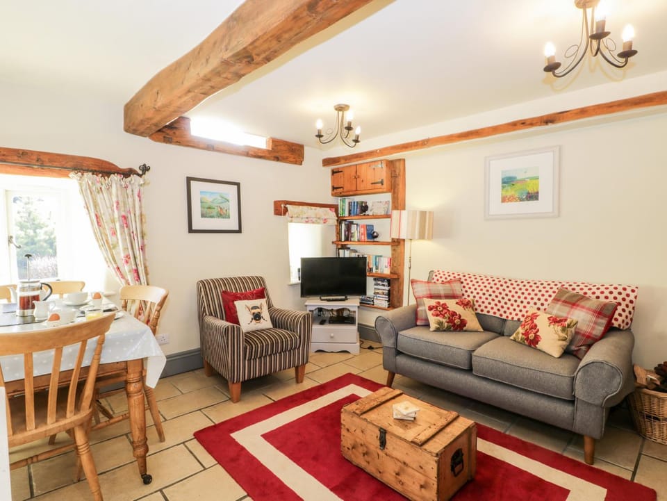Honey Bee Cottage House in England