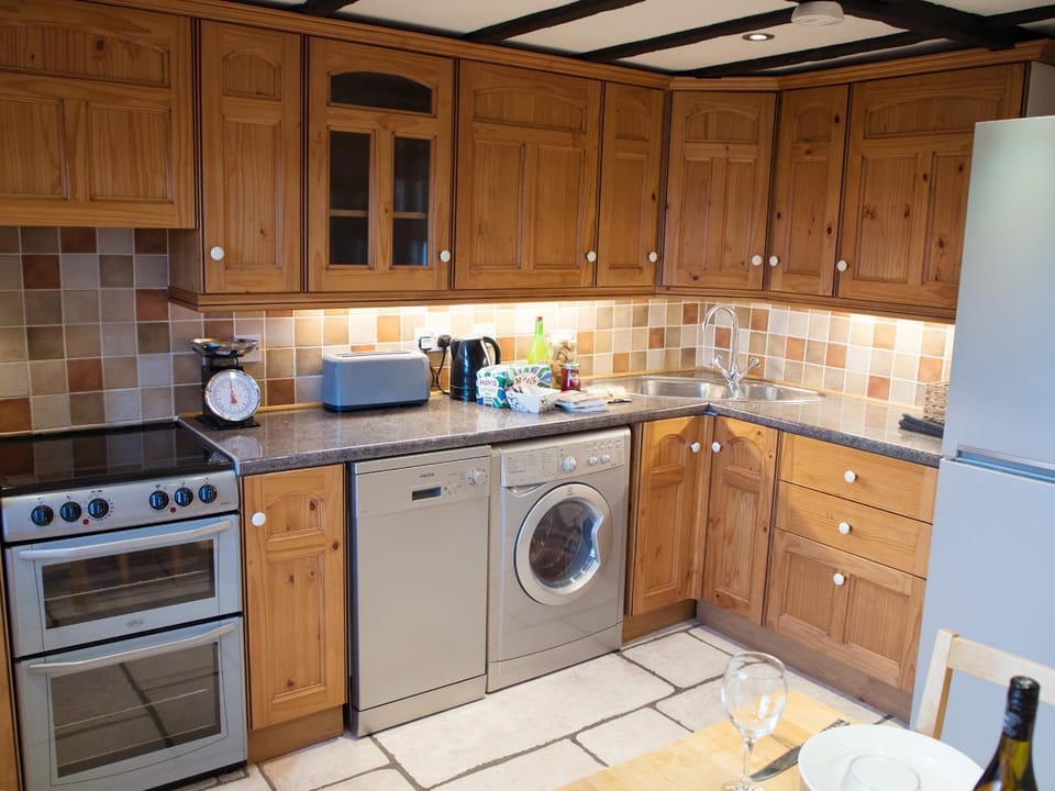 Yew Tree Cottage House in Malvern Hills District