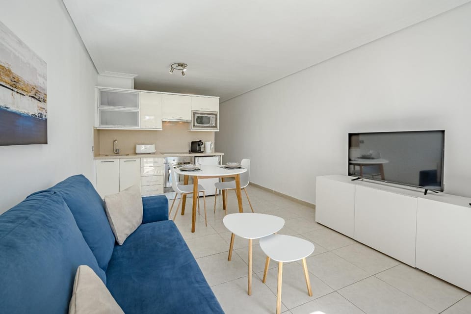 Complejo Tenerife Royal Garden Apartment in Playa de las Americas