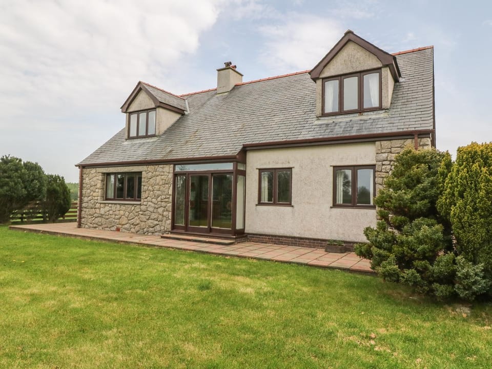 Cae Glas House in Wales