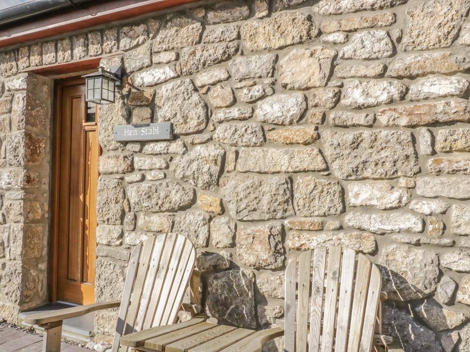 Hen Stabl House in Wales