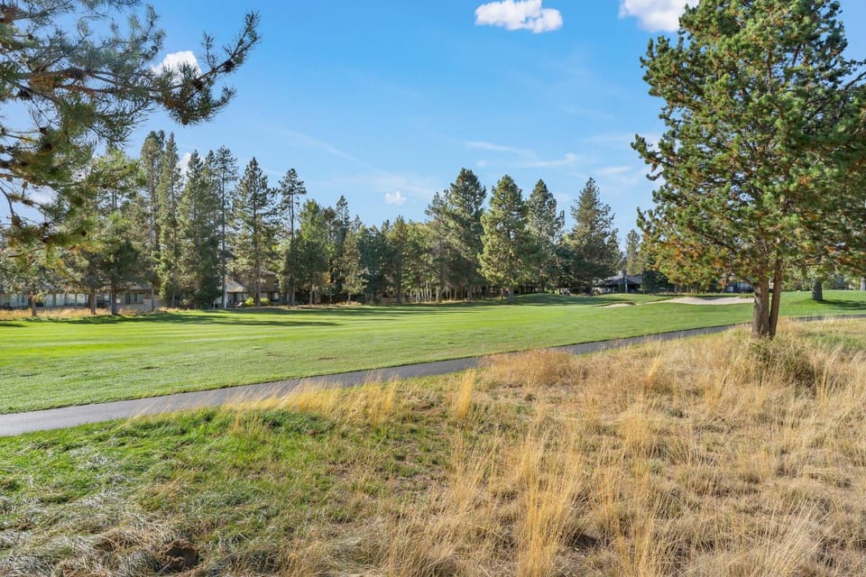 11 Tournament House in Sunriver